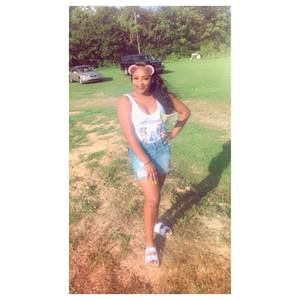 Meet your Posher, Monisha